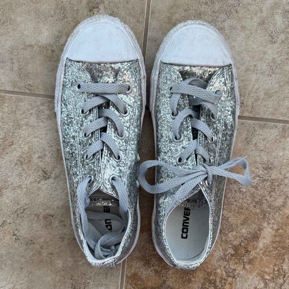 Converse Girls Glittery Silver Sneakers. Sz. 2